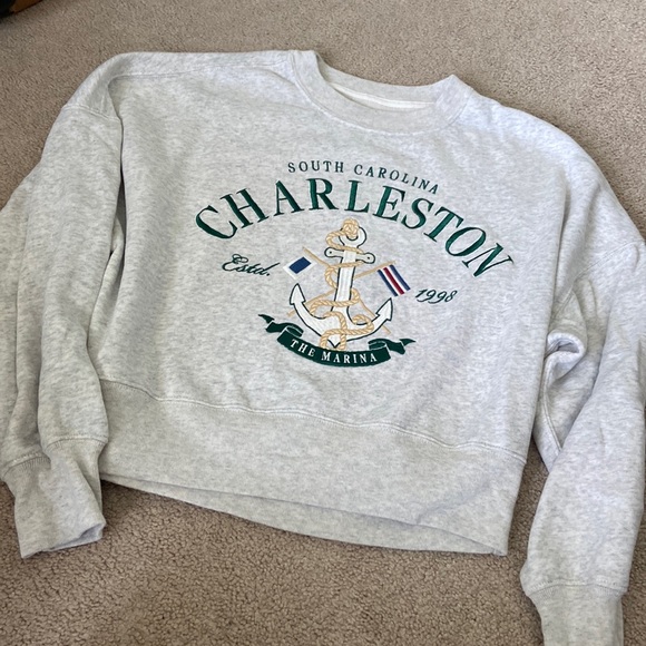 Abercrombie & Fitch Tops - Abercrombie sweatshirt